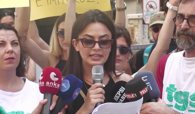 İzmirli gazetecilerden ‘maaş' protestosu: "Geçinemiyoruz haberiniz olsun"