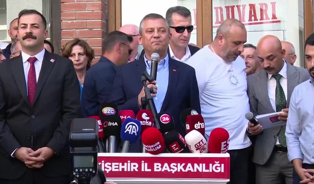 Özgür Özel: “Darbe halkın seçtiklerini işlevsiz kılmaktır. Şimdi yaşanan mali darbe girişimidir"