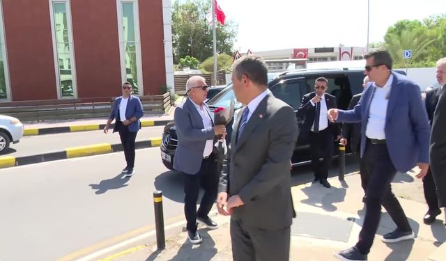 Özgür Özel, KKTC’de önceki Cumhurbaşkanları Mehmet Ali Talat ve Mustafa Akıncı’yı ziyaret etti