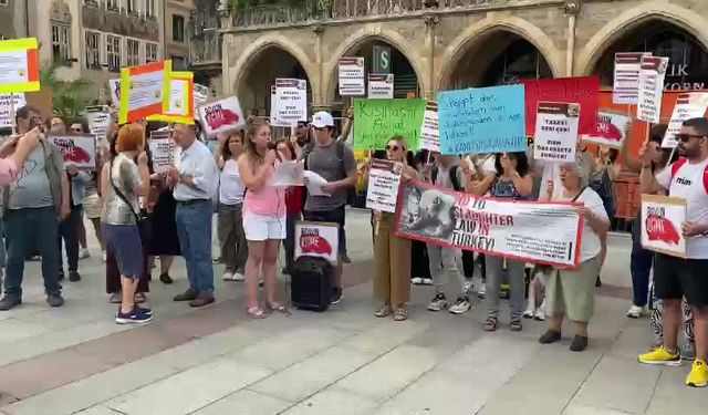 Yaşam hakkı savunucuları Berlin'den seslendi: " Bu kanlı yasayı derhal geri çekin"