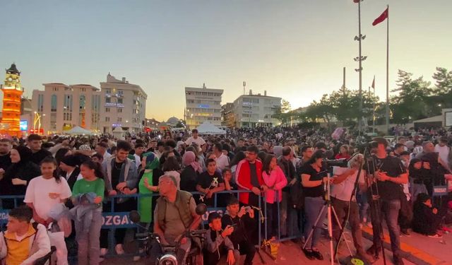 Yozgat’ta Sürmeli Şenlikleri Mümin Sarıkaya konseri ile sona erdi