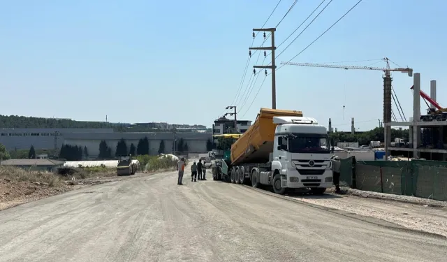 Çayırova Şekerpınar’da üstyapı yenileme çalışması