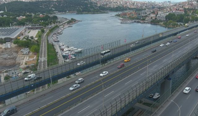 Haliç Köprüsü metrobüs yolu yenilendi