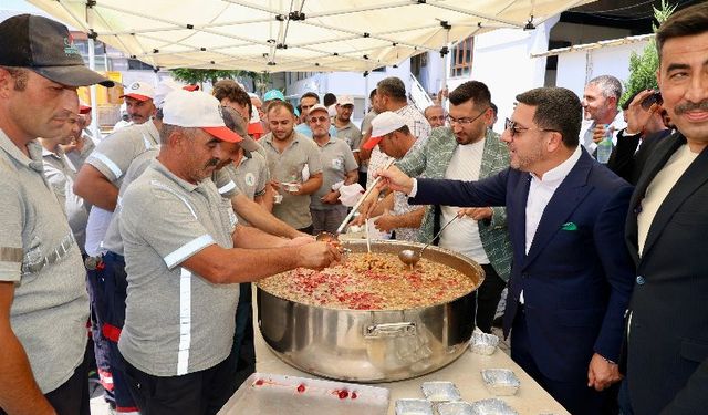 Nevşehir'de belediye personeline aşure ikramı