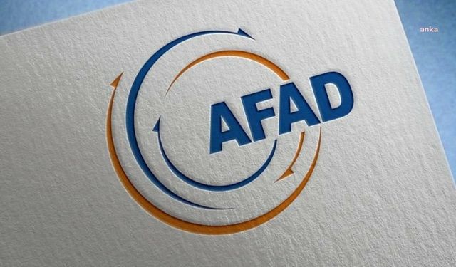 AFAD Türkiye’nin 5 ilinde süren yangınlardaki son durumu açıkladı