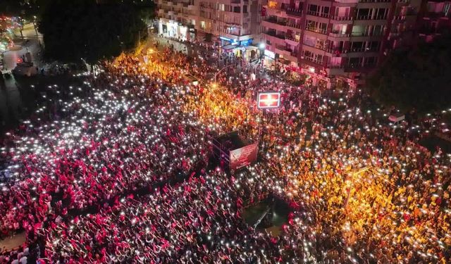 Antalya Büyükşehir Belediye Başkanı Böcek: “Bağımsızlığımızın 102. yılı kutlu olsun”