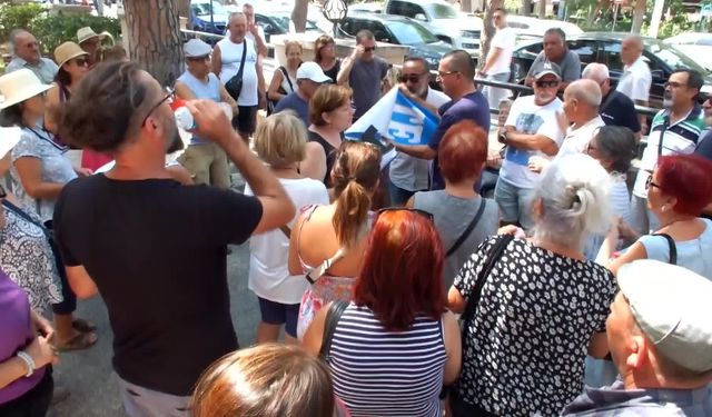 Burhaniye Temiz Su İnisiyatifi'nden su eylemi: "Musluklardan akan suyumuz tuzlu, acı, paslı, ishal ve kusma vakaları artıyor"