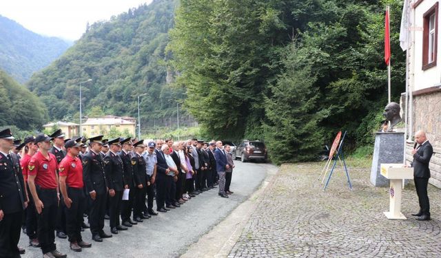 CHP Çamlıhemşin İlçe Başkanı Parlağı'dan AKP'lilerin Zafer Bayramı törenine katılmamasına tepki: "Hayal kırıklığına uğradık"