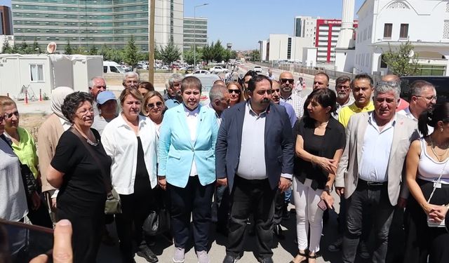 CHP Malatya İl Örgütü'nden aynı hastanenin adının değiştirilerek üçüncü kez açılış hazırlığına protesto 