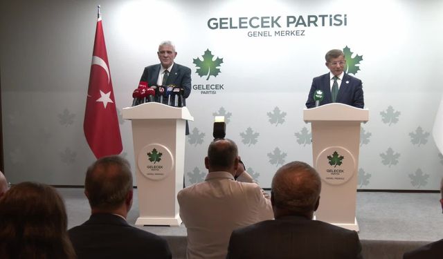 Gelecek Partisi milletvekillerinin AKP'ye katılacağı iddialarına Davutoğlu'ndan 'mitomani' yanıtı: "Bunlar yalandan da utanmıyorlar"