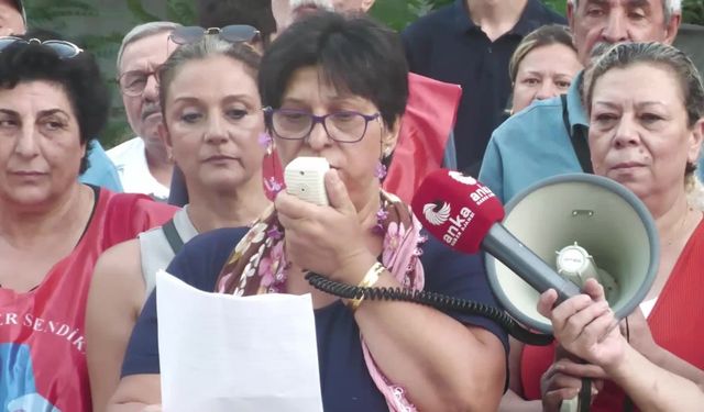 İzmir'de Vali Nevzat Ayaz Anadolu Lisesi yeni binasının İmam Hatip Lisesi’ne devrine velilerden tepki