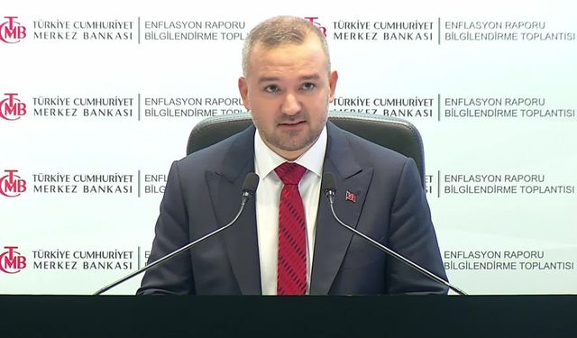 Merkez Bankası'nın 3. Enflasyon Raporu...  Fatih Karahan gazetecilerin sorularını yanıtladı 