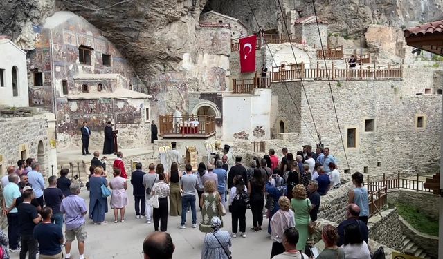 Sümela Manastırı'nda 11'inci ayin düzenlendi