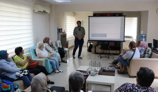 Asırlık Çınar Evin’de İzmit’in çınarlarına önemli seminer