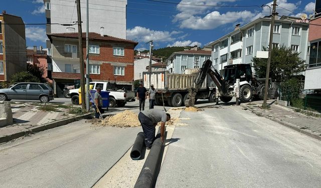 Bozüyük Belediyesi’nden Meslek Lisesi Caddesi’nde altyapı çalışması 