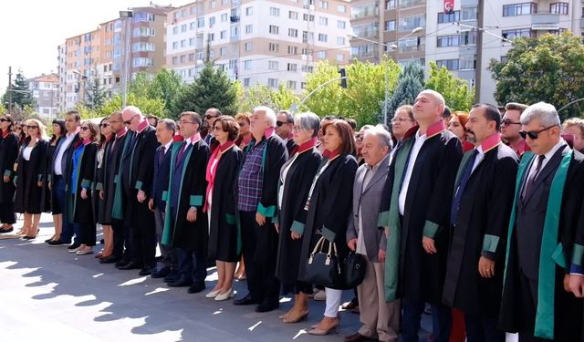 Eskişehir Baro Başkanı Elagöz: “Hukuk kurallarına uymayan devletin mafyadan farkı olmaz” 