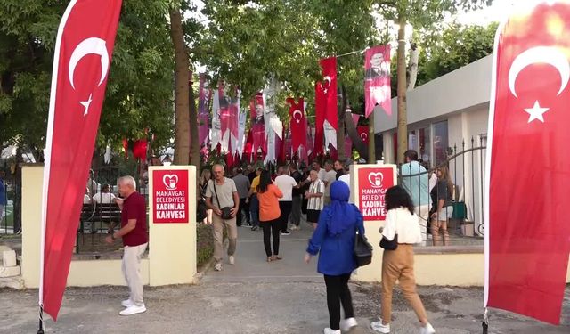 Manavgat Belediyesi'nin Kadınlar Kahvehanesi açıldı