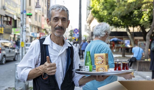 Mersin Büyükşehir Belediyesi, kentin farklı noktalarında kandil simiti dağıttı