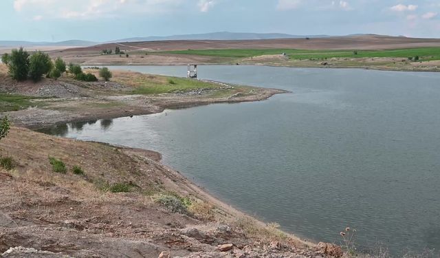 Yozgat’ta baraj suyu çekilince Gedik köyü yeniden ortaya çıktı