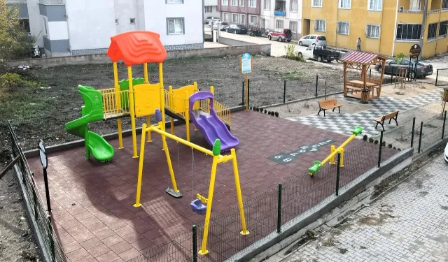 Bursa Mustafakemalpaşa'da çocuklara yeni park