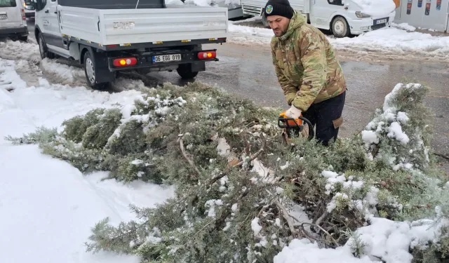 Malatya'da karla mücadele sürüyor