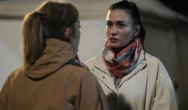 Ecem Özkaya'dan Demet Evgar İtirafı!