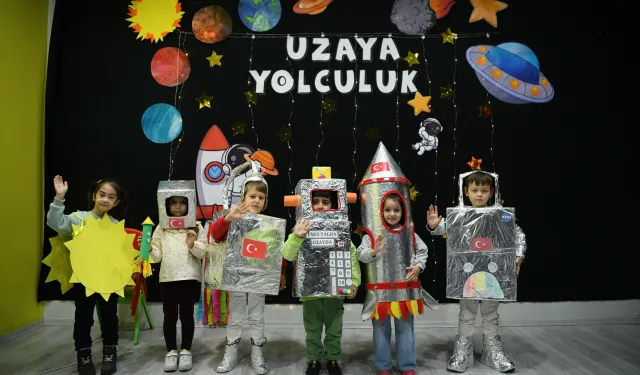 Kocaeli'de minikler uzayı keşfetti