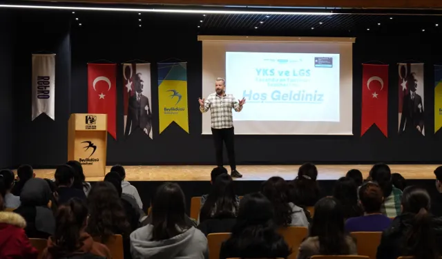 LGS ve YKS adayları için “Kazandıran Taktikler Semineri” düzenlendi