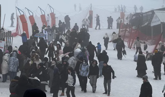 Uludağ’ın zirvesine turist akını