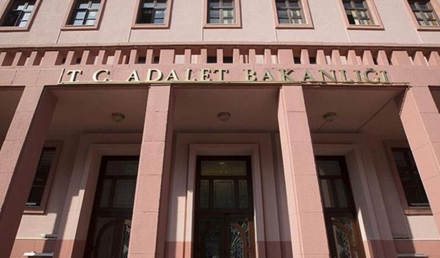 Son Dakika... DEM Parti heyeti ile Adalet Bakanı Yılmaz Tunç'un görüşmesi başladı!