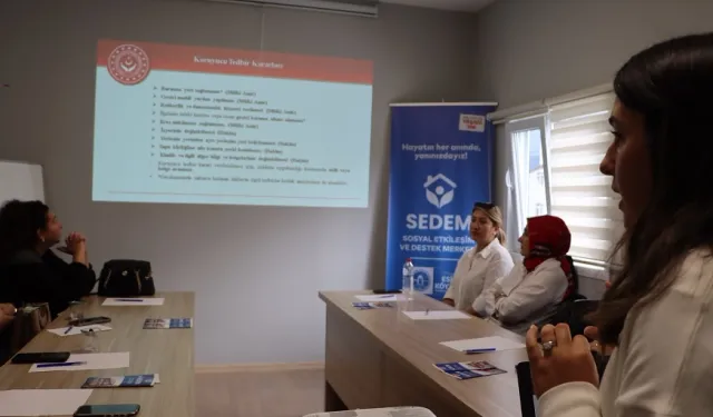 Maltepe Belediyesi'nde kadına yönelik şiddetle mücadele eğitimi