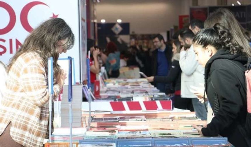 Ankara Kitap Fuarı Başladı!