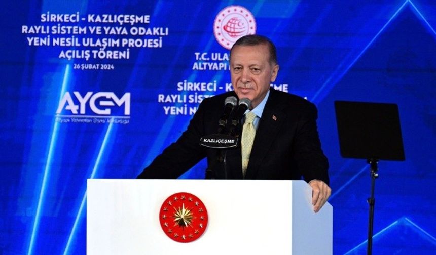 Erdoğan: 'İstanbul'a Hizmet Yarı Zamanlı Yapılacak İş Değildir'