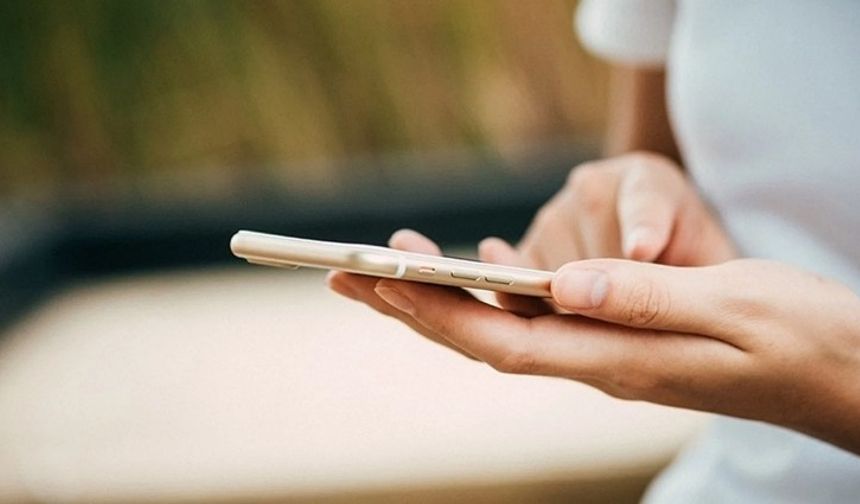 Yapay Zeka Yanıtladı: Telefonlar Saatli Bomba mı?