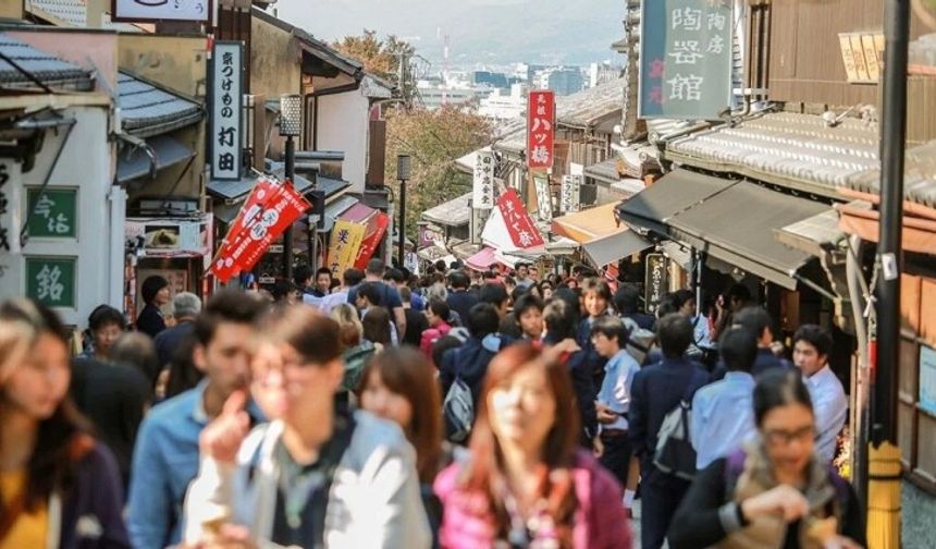 Japonya’dan Selfie Çeken Turistlere Sıkı Denetim!