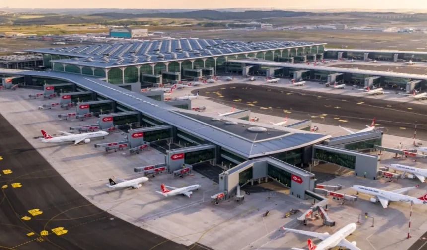 Temmuz'da 1,3 milyon yolcu İzmir’den havalandı