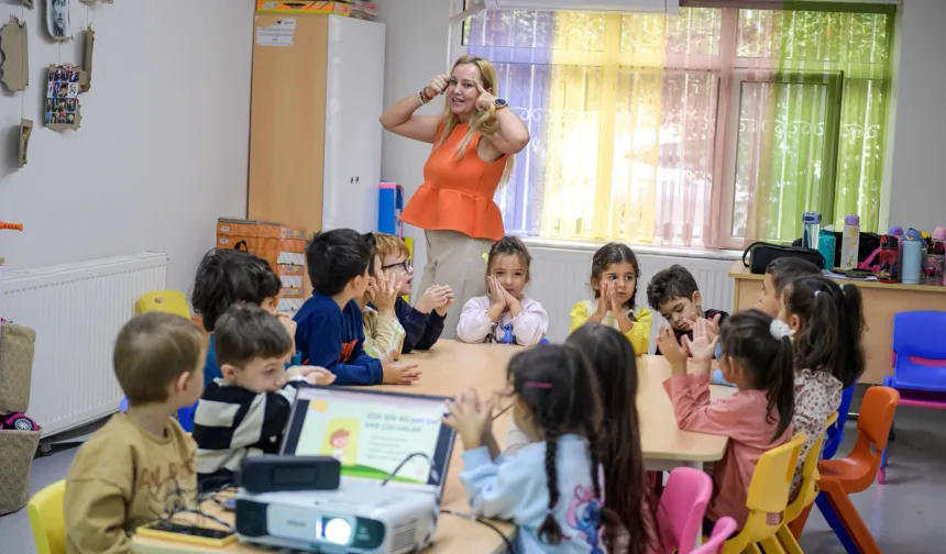 İzmir’de miniklere sağlık ve güvenlik eğitimi